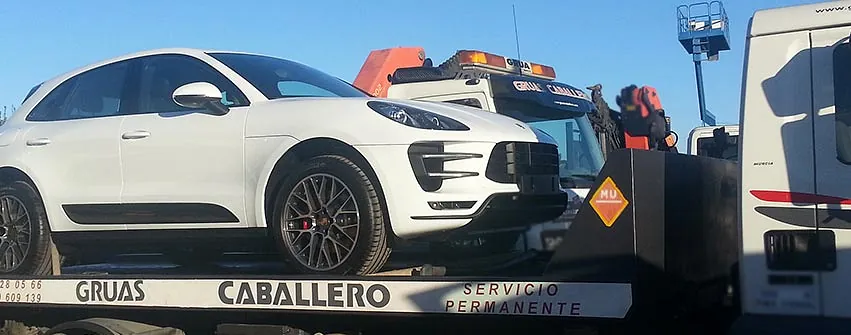 Grúas Caballero grúa para coches 5